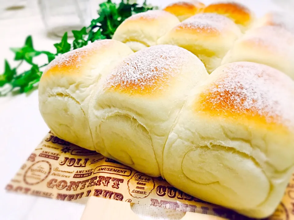 パウンド型でミニ食パン♡！
子供たちの毎朝の朝食用に焼いたのだ〜|みーちゃん(*´∀`)♪さん