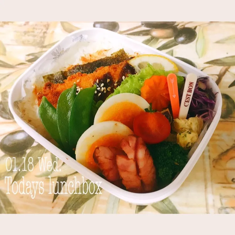 のり弁風♡白身魚のフライ弁当！
#弁当#お弁当#お弁当記録#旦那弁当#愛妻弁当#海苔弁#のっけ弁#のっけ弁当|mikiteeee52さん