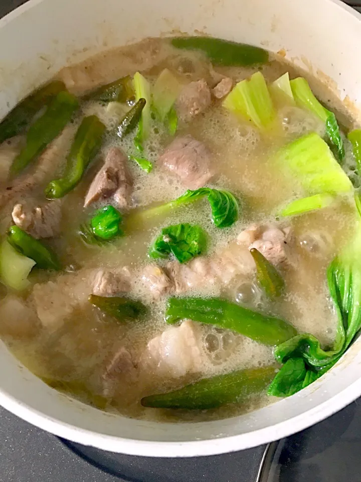 Pork Sinigang philippine food 🥘|Yuki Yukiさん