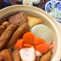 Snapdishの料理写真:おでんとニラ饅頭、ブロッコリーの軸とツナの和え物|siboutotoudedekiteilさん