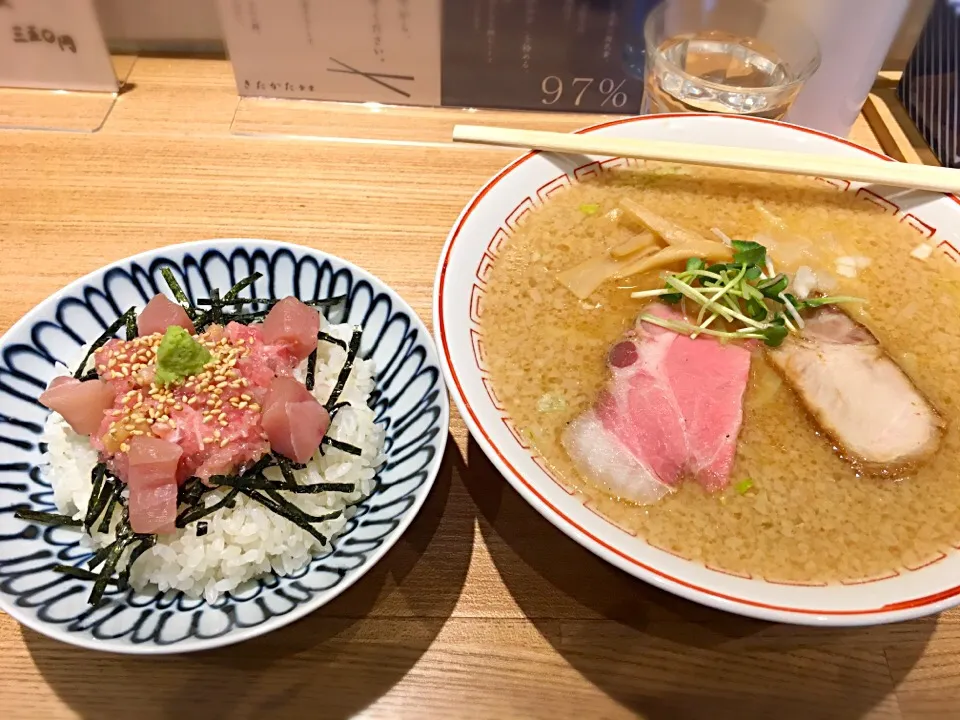 きたかた食堂の味噌ラーメンとトロたく丼|katsumaniaさん