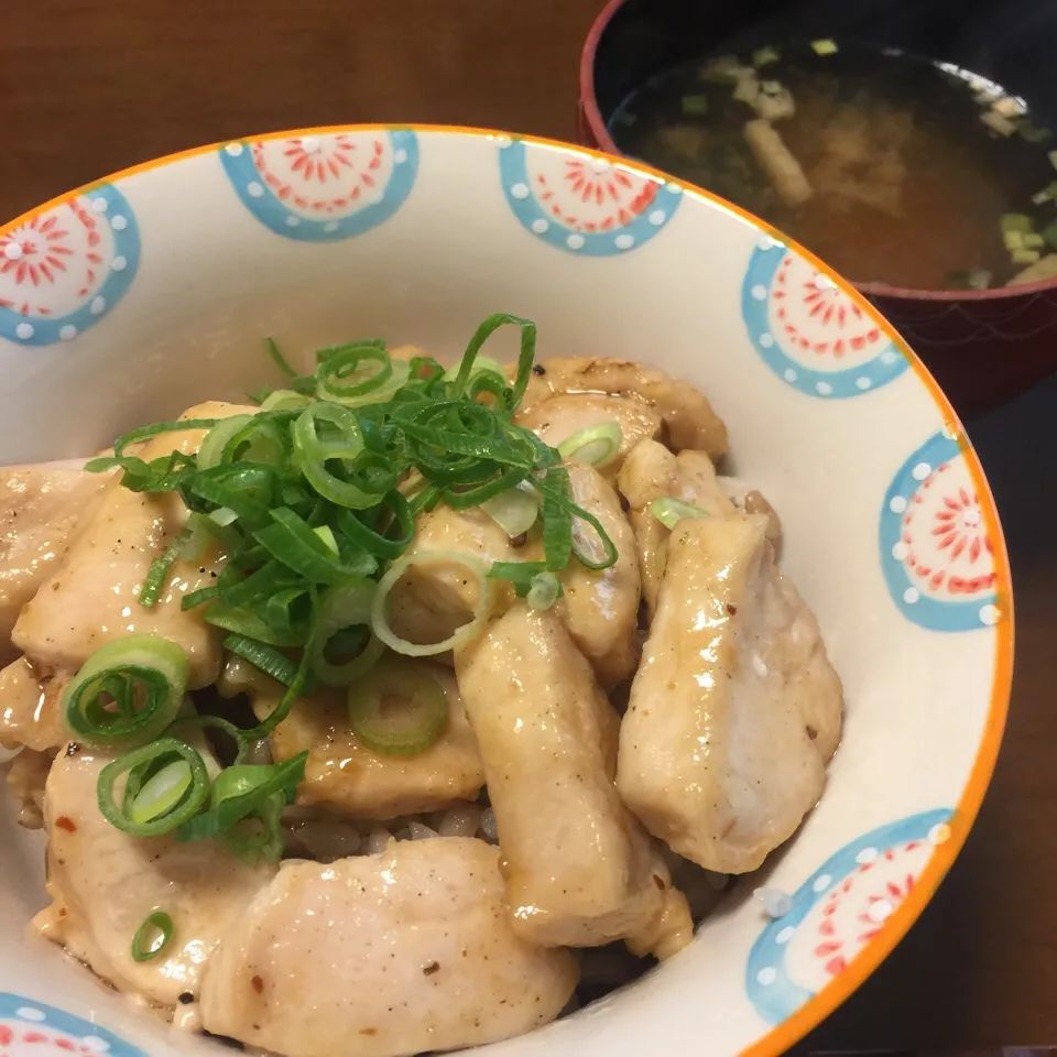 焼き鳥丼|愛ペガさん