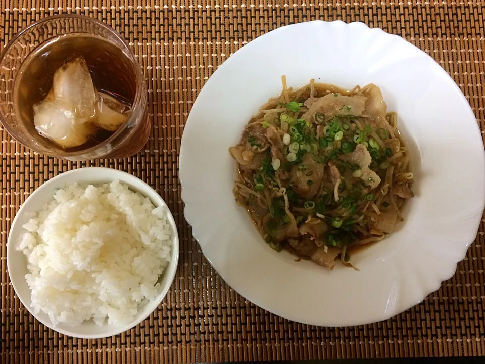 豚肉もやし炒めご飯|ばーさんさん