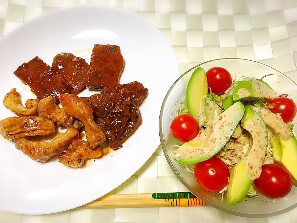 Snapdishの料理写真:サラダと焼肉 🥗🍖✨|くろねこっく🐈‍⬛さん