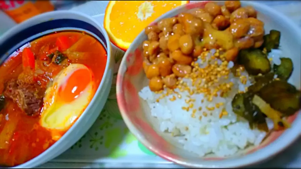 20170119朝ごはん🌄
ポン酢納豆＆胡麻ご飯🍚カルビスープ＆半熟卵🎵オレンジ🍊|メイメイda.さん