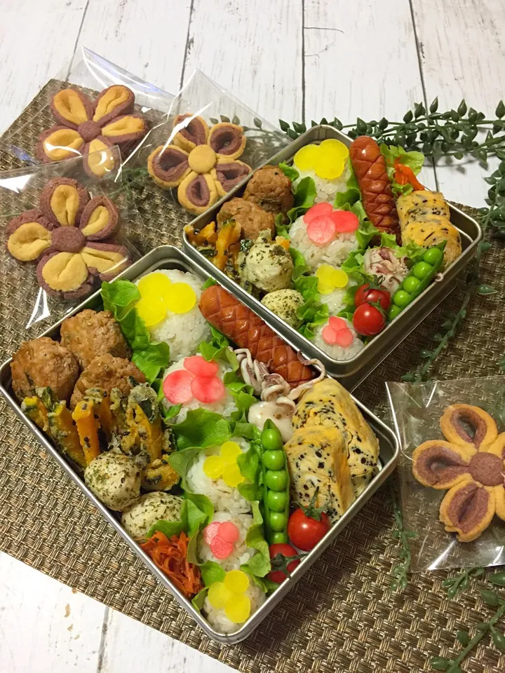 マトリョーシカみたいなおむすび弁当🌺|サリーさん