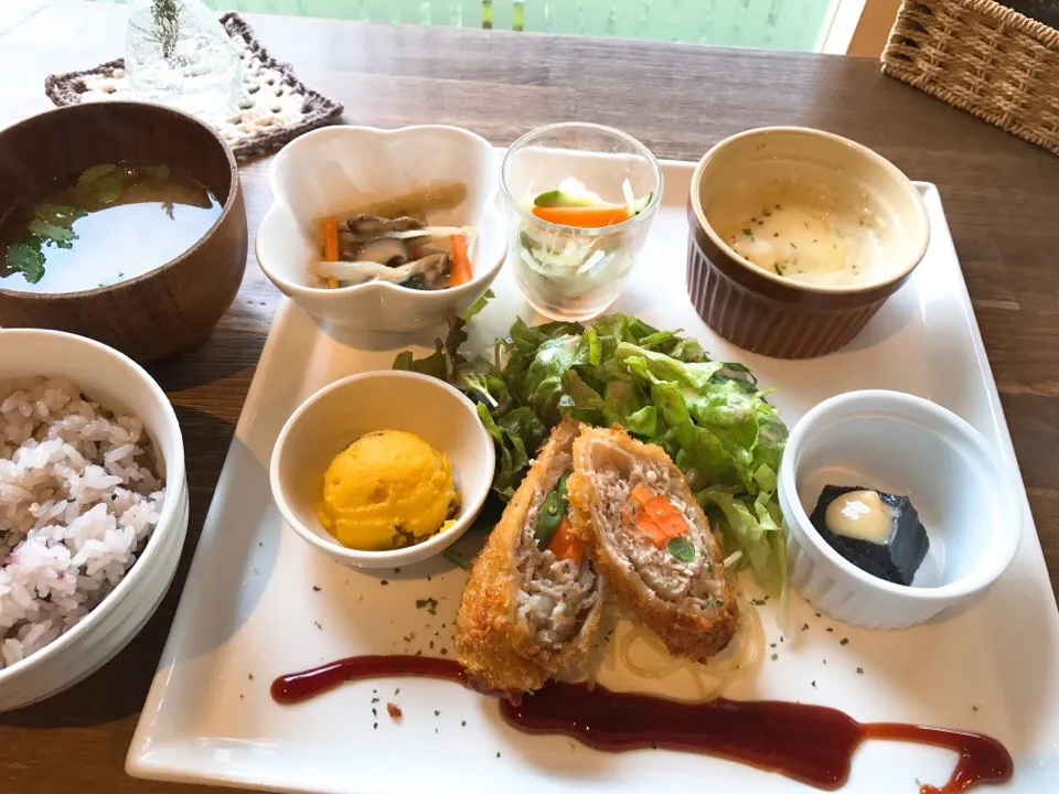 プレートランチ
にんじんといんげんのポークロール|ちゃみこさん