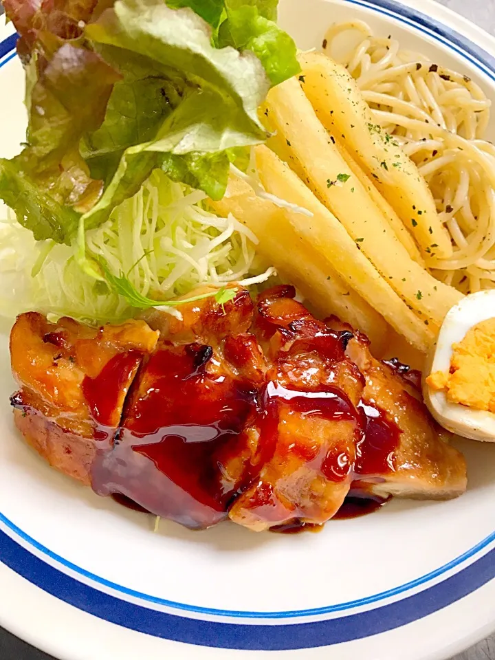 照り焼きチキンと煮卵|学食おばちゃんさん