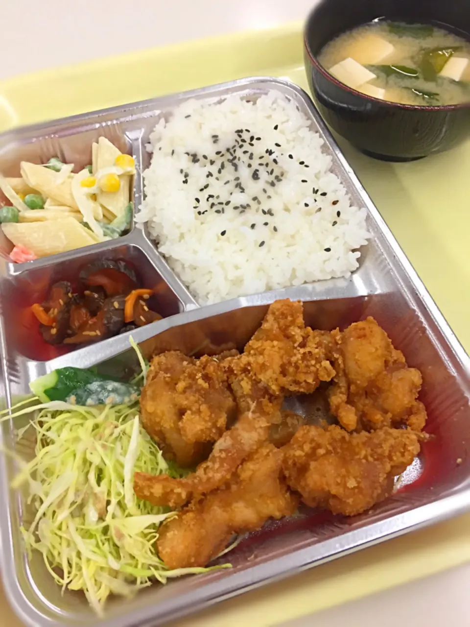 社食の唐揚げ弁当|wildcat山猫さん