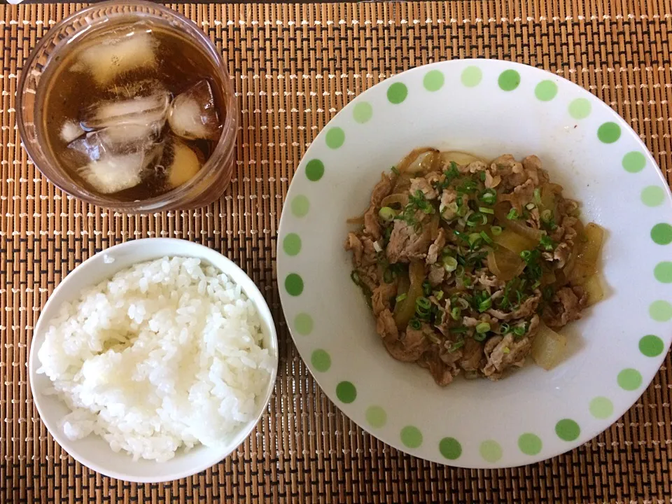 Snapdishの料理写真:豚肉の生姜焼きご飯|ばーさんさん