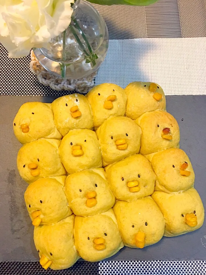 Snapdishの料理写真:干支にちなんで ヒヨコちぎりパン🐤|kiyoさん