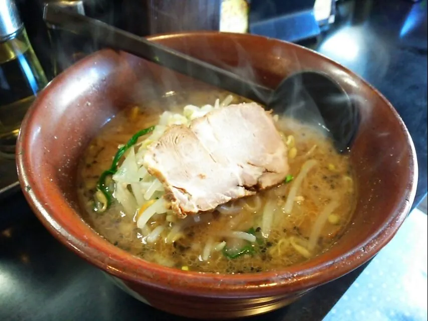 赤味噌ラーメン
@大穀 渋谷
店舗は移転して今の所ですがキムチ食べ放題は変わってませんね。
若い時よく行ったな～。|kamekameさん