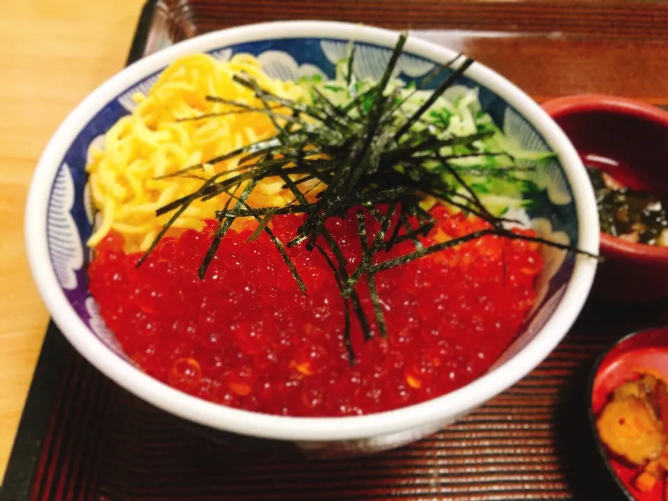 いくら丼 定食でw|Perritoさん