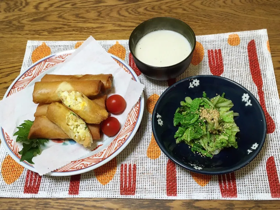 Snapdishの料理写真:Yumi103さんの料理 キャベツとゆで卵で簡単春巻き～🎵・白菜のポタージュ・白菜の胡麻和え|美也子さん