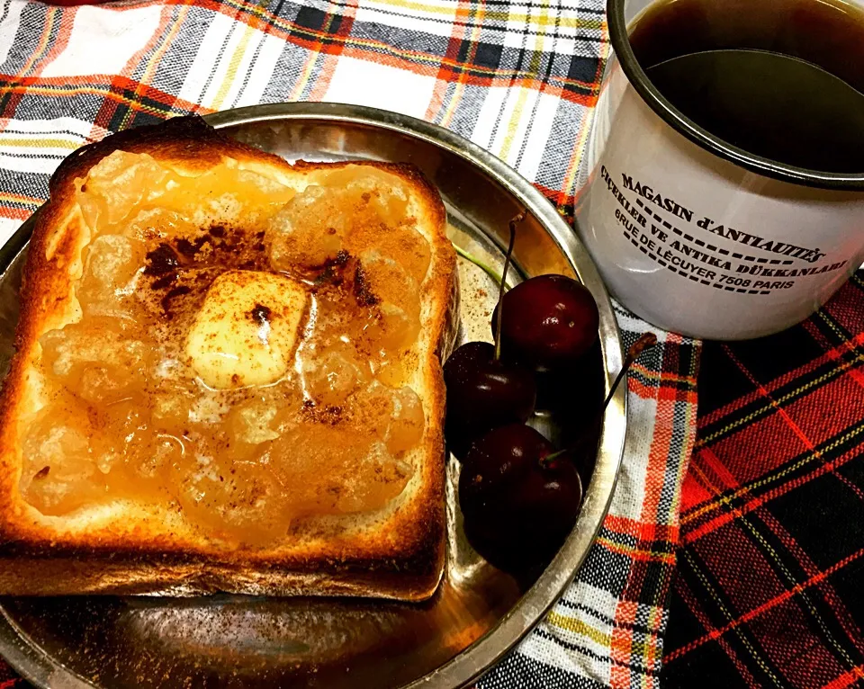 白餡とバターシナモントースト☕️|江里子さん