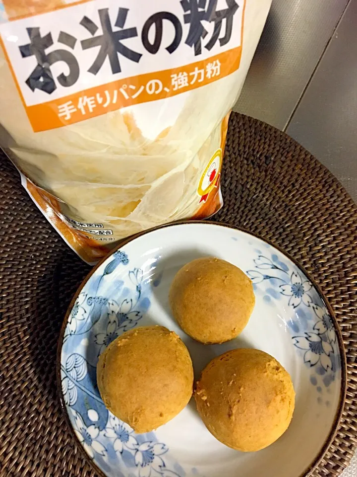 Snapdishの料理写真:米粉でヨーグルトパン|shokoさん