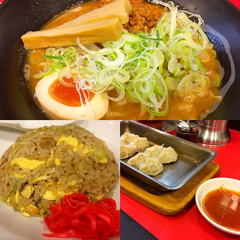 辛味噌ラーメンとチャーハンのセット
餃子付き|Agaricusさん