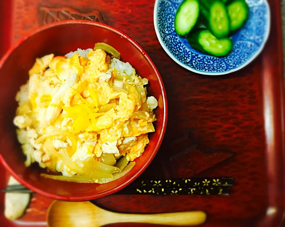 朝ごはん   親子丼とぬか漬け|こぼるさん