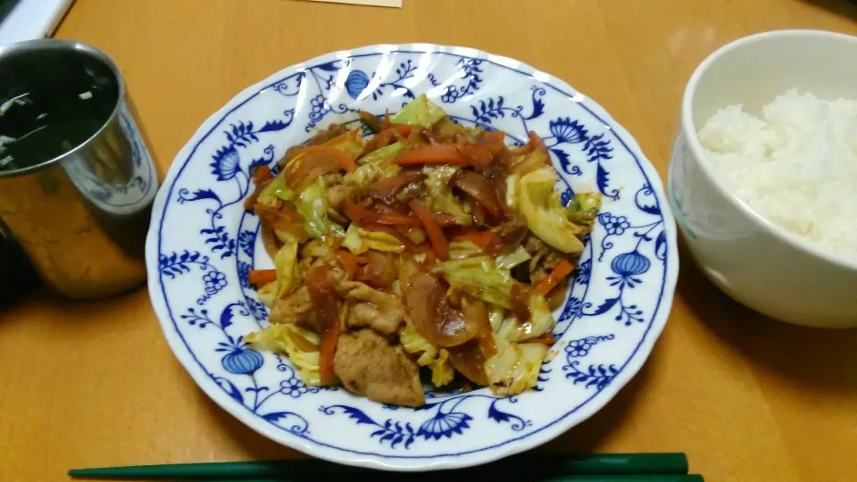 ご飯
野菜炒め
わかめスープ|ざきさん