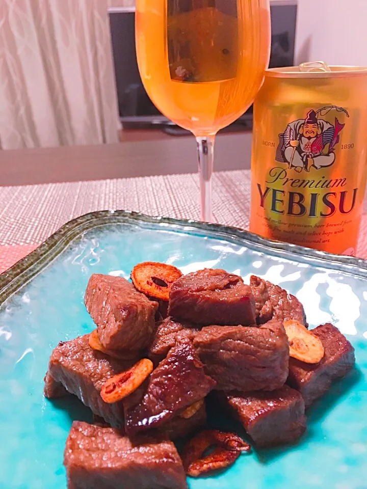 コロコロステーキ with YEBISU beer😋|YummyKさん