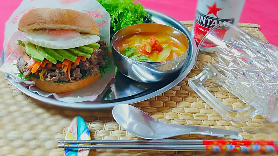 Snapdishの料理写真:キムカフェ🍜プルコギBAGELバーガー🍔|キム姉さん