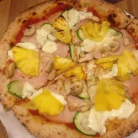 Snapdishの料理写真:Hawaiian pizza|y.kさん