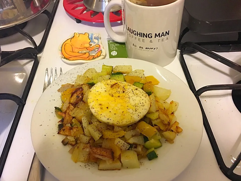 🍳 Yellow 🌶 , zucchini & shallot hash brown 🥔 & poached 🍳 whites, cooked in sundried 🍅 oil #antoniastasteofheaven|Antonia Ellisさん