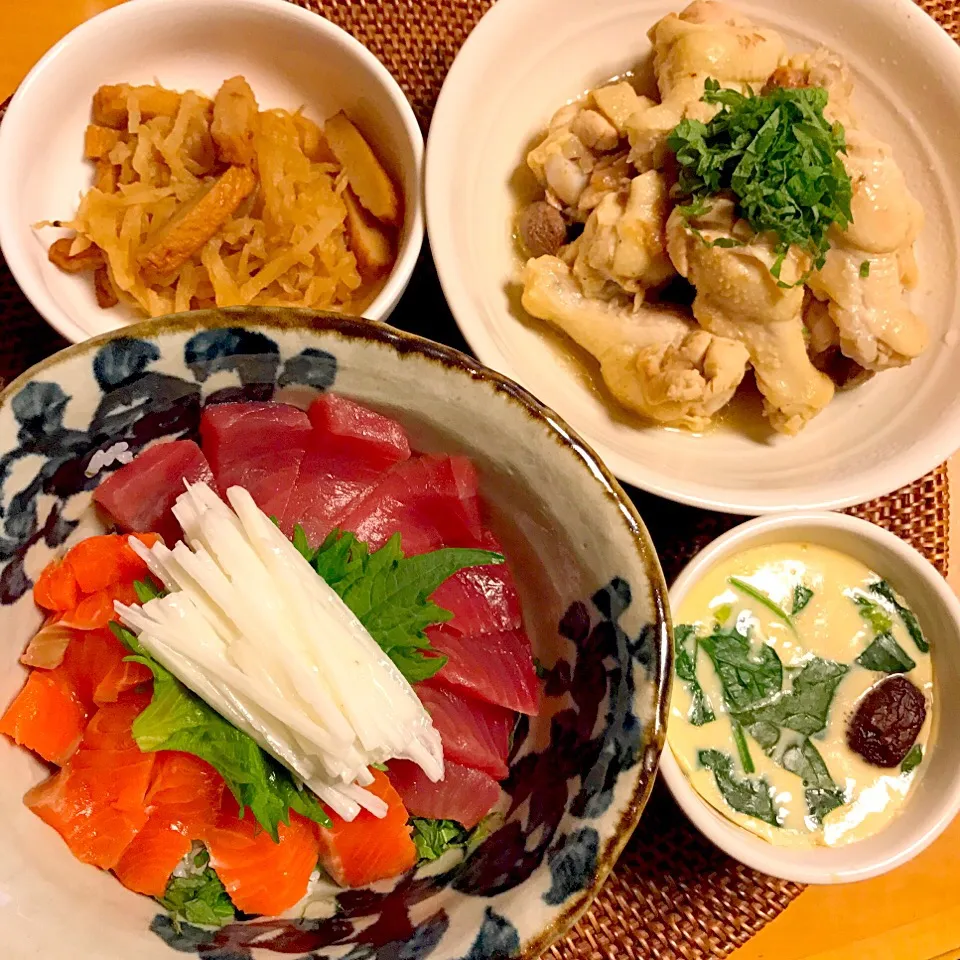 Snapdishの料理写真:鮪&サーモン丼、茶碗蒸し、鶏手羽先の酒煮、切り干し大根の煮物|chacoさん