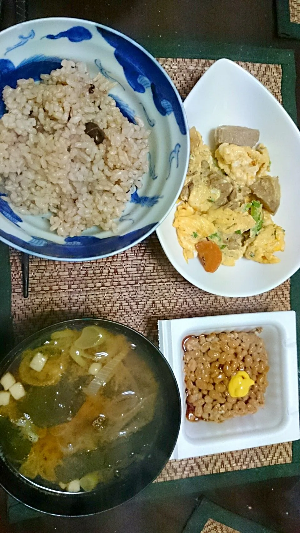 卵焼き＆納豆＆ワカメの味噌汁|まぐろさん