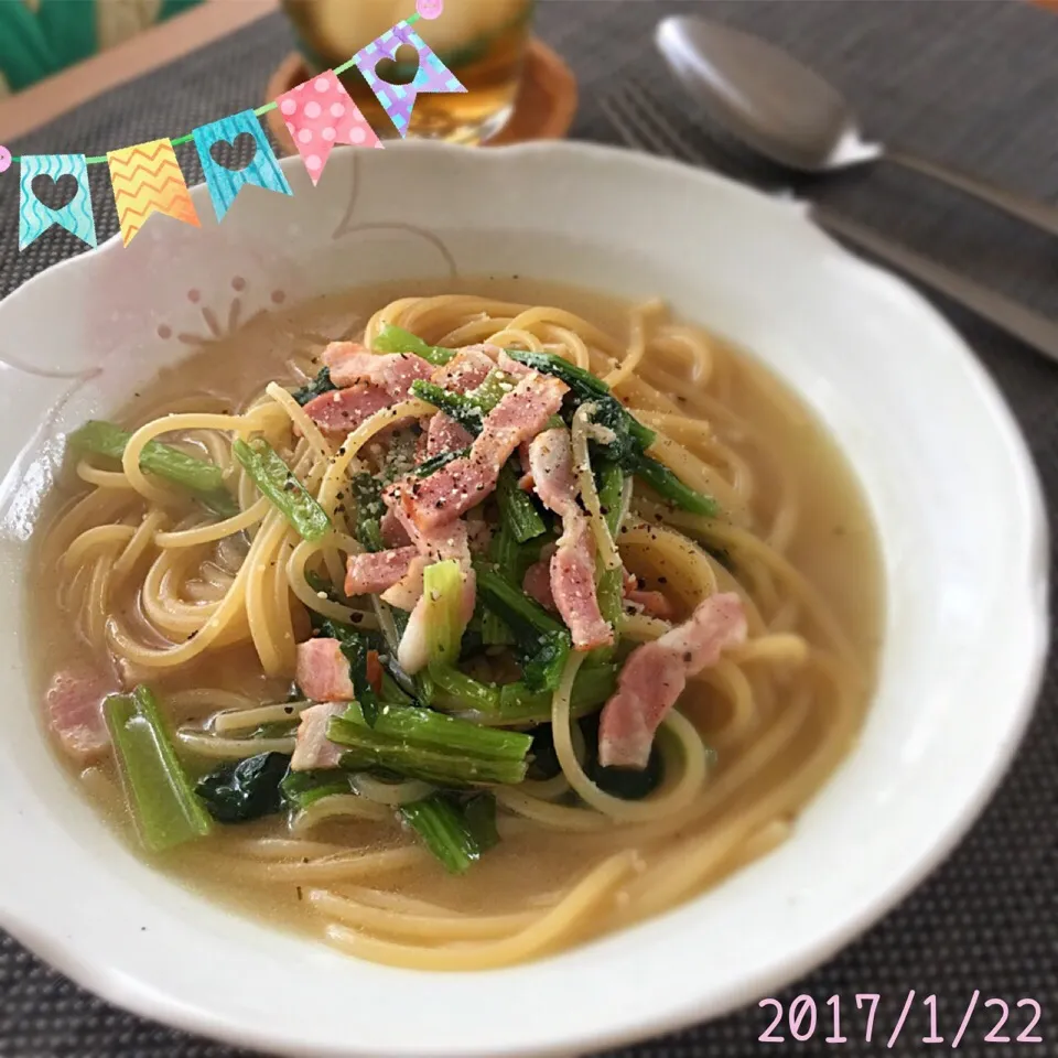 ：ベーコンと小松菜のスープスパゲッティ🍝|𓇼 Ⓢ Ⓗ Ⓘ Ⓝ Ⓞ Ⓑ Ⓤ 𓇼さん