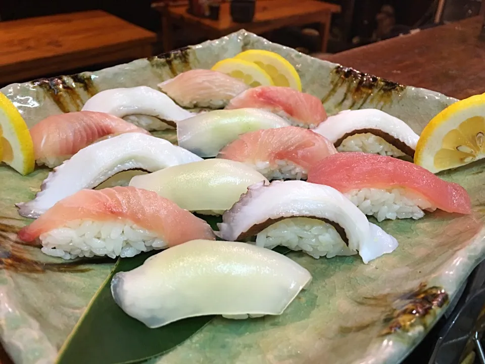 自分賄い飯
              握り鮨
島タコ  マンビカ  セーイカ
       ツムブリ   キハダ|ちゅら夏さん