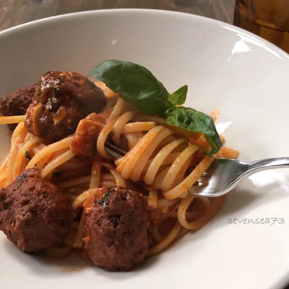 Spaghetti al pomodoro イーヴォ流トマトソースのスパゲッティ🍝今週もリピートʕ-̼͡-ʔ🍅🌱#コズパス|七海さん