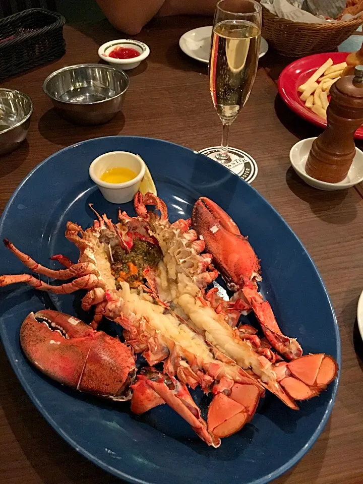 Lobster & Champagne 🥂|sirakorn owadaさん