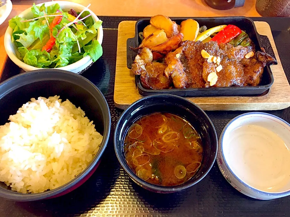 ランチ ステーキ定食|e☆さん