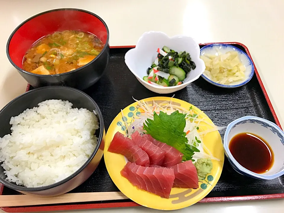 【競輪場メシ】名古屋競輪場の刺身定食|あつしさん