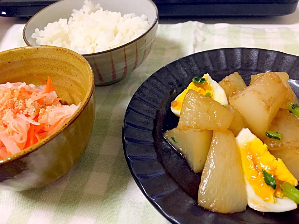 Snapdishの料理写真:大根と卵の煮物と、昨日の紅白なます〜！料理楽しい！これからまたがんばろうヽ( ˆoˆ )ﾉ|KKOさん