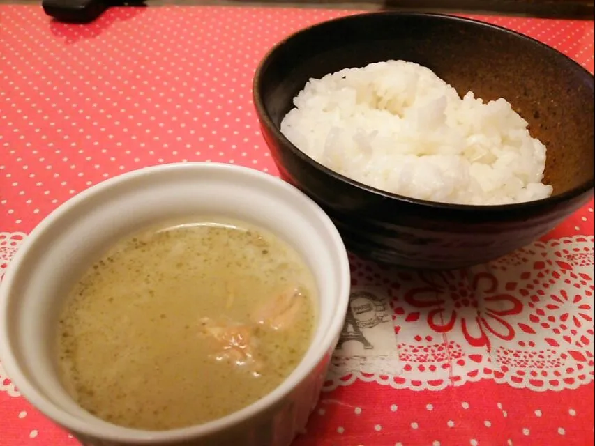 今日の酒はよろしゅうございました。
腹が減ったので茶碗でグリーンカレー(^^)|kamekameさん