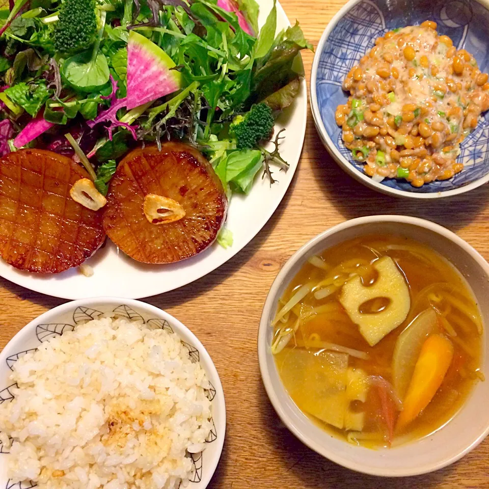 vegan グルテンフリー シュガーフリー
大根ステーキ
梅塩麹納豆
カレースープ|makiko_aさん