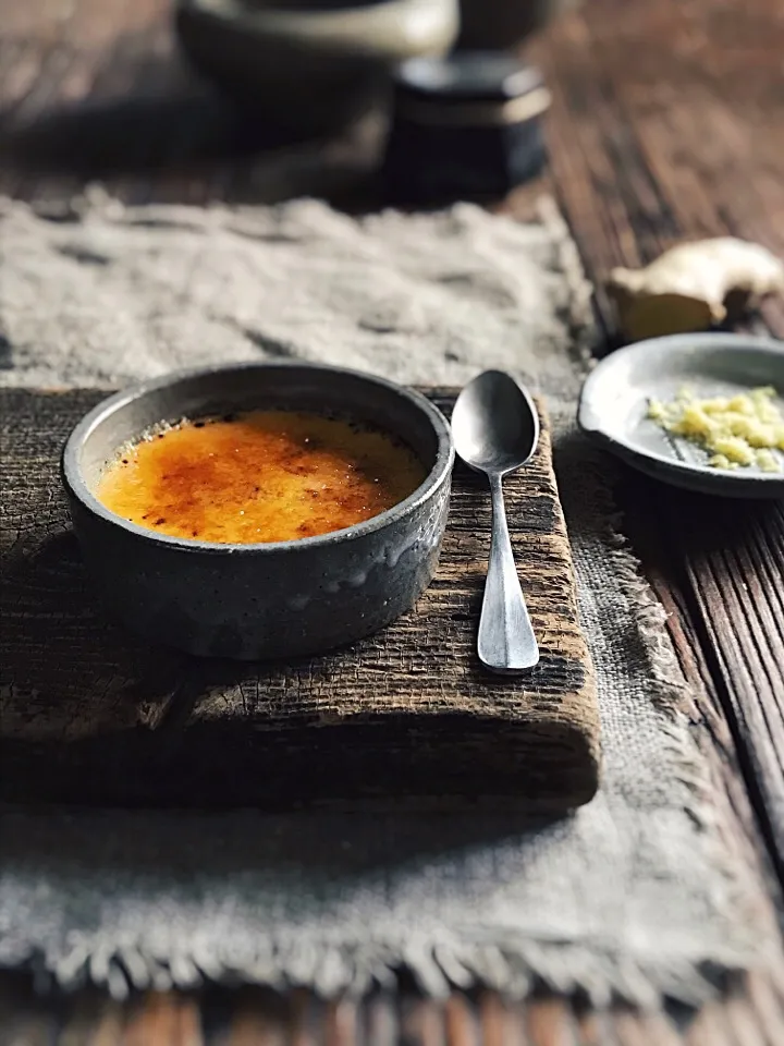 Snapdishの料理写真:Ginger creme brûlée|rick chanさん