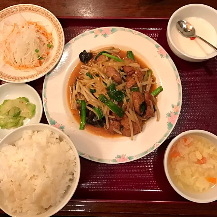 ニラレバ炒め定食|山内博之さん