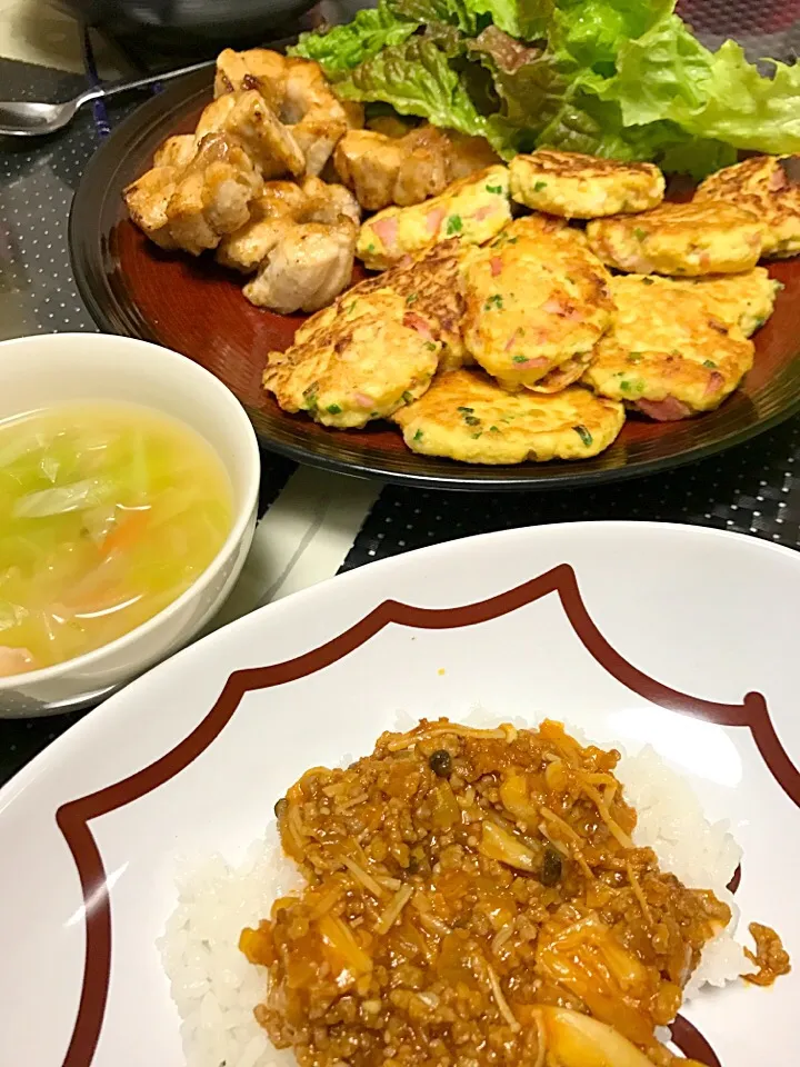 ミートソースご飯☆豆腐のはんぺん焼き☆カジキのソテー☆野菜スープ|MEGUMIさん