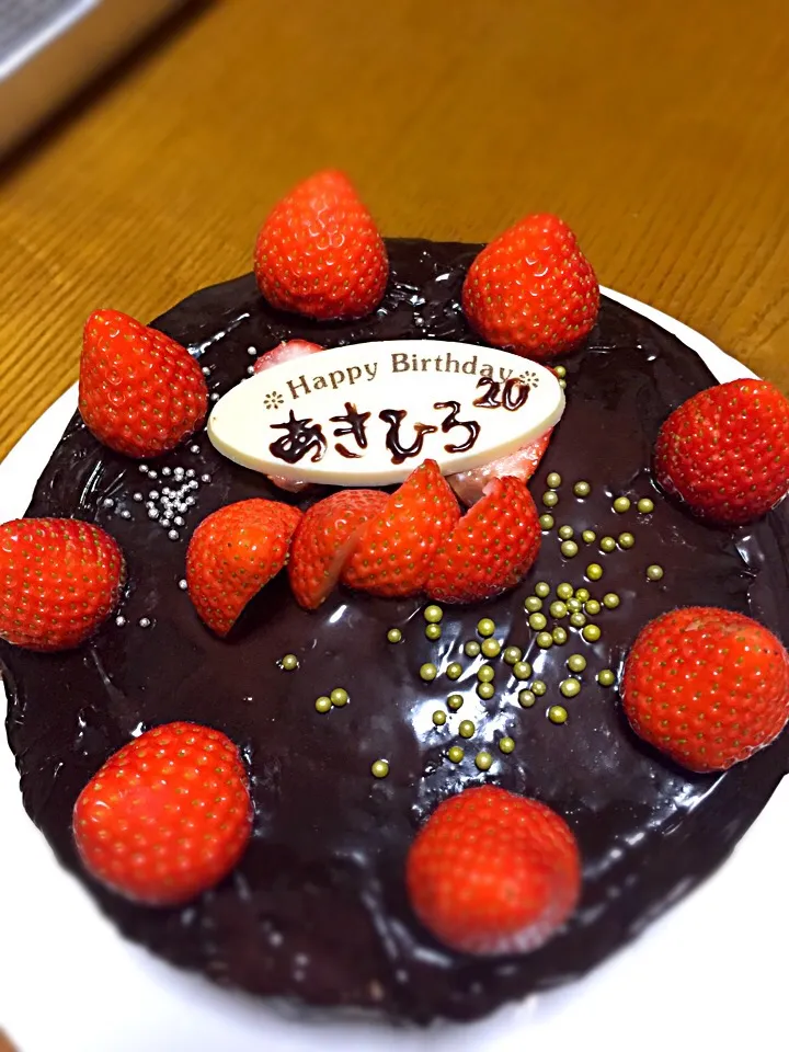 次男 誕生日🎂🤗  結果 試作のほうが 良かったけど… (￣▽￣;)。どうせ 本人 まだ帰って来んし（笑）|かよっぺさん