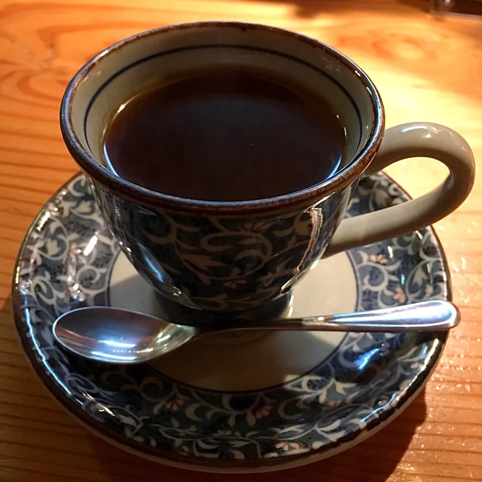 まるはちごはんにセットのコーヒー|こいちさん