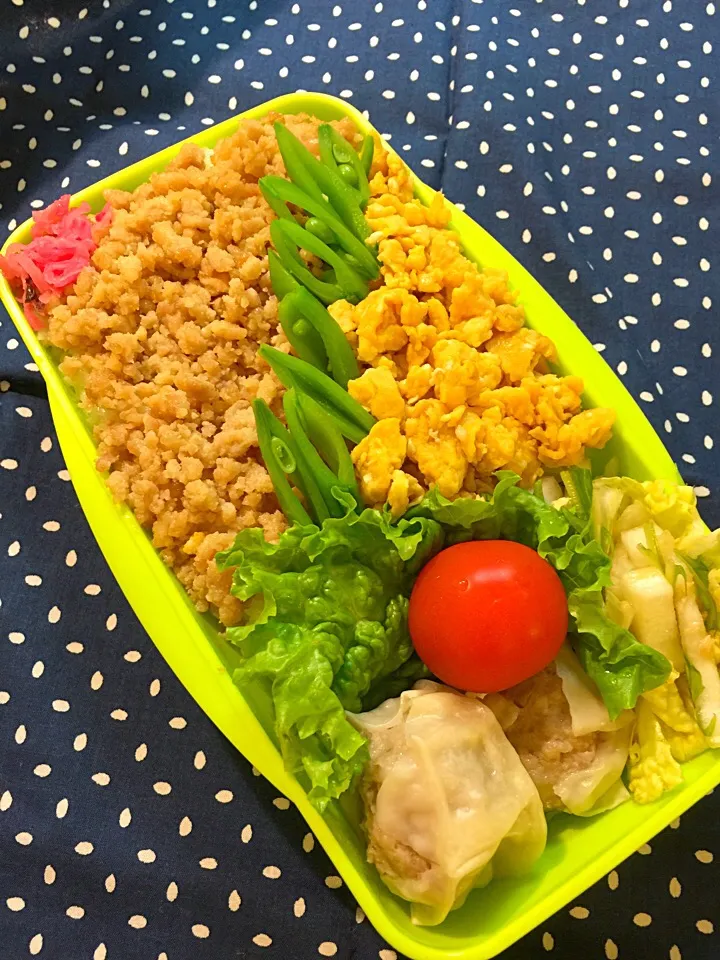 2017.1.25 中1男子 三色丼弁当(*´∇｀*)
#中１男子弁当 #三色丼 #三色お弁当|mari-pさん