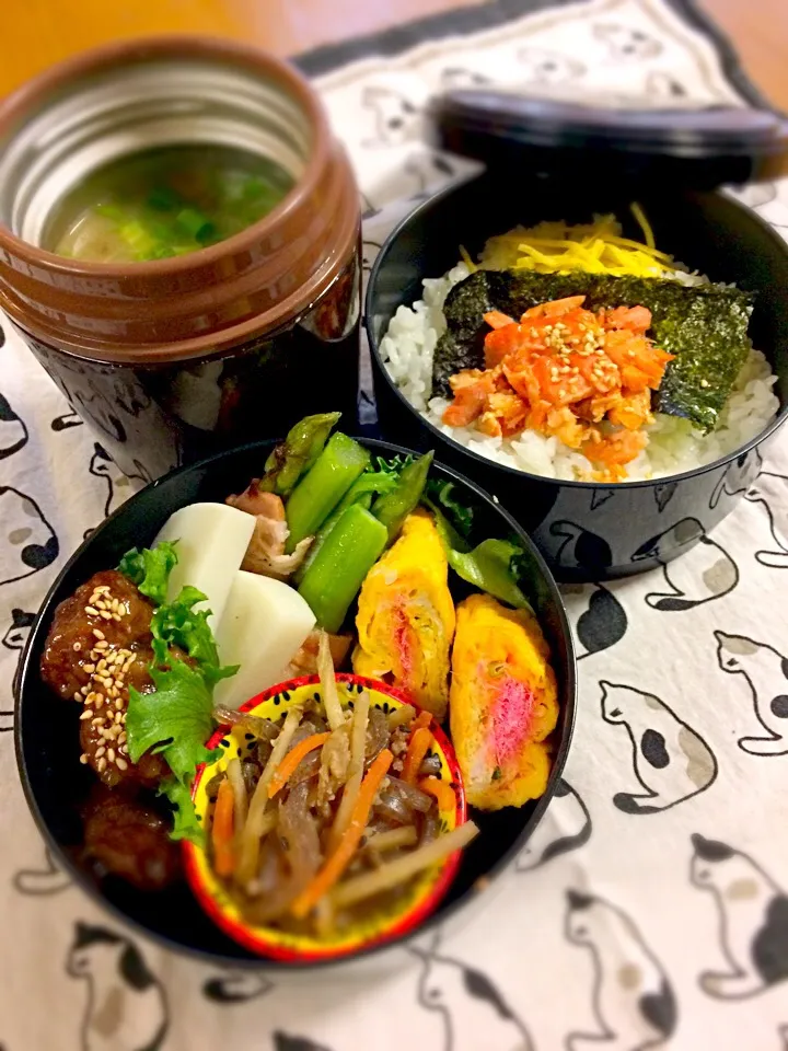 わたくし弁当🎶
アスパラベーコン
肉団子
玉子焼きポケット(桜デンプン)
かまぼこ
糸こんのきんぴら
鮭ほぐし身のっけごはん。
なめこの味噌汁|BooBooさん