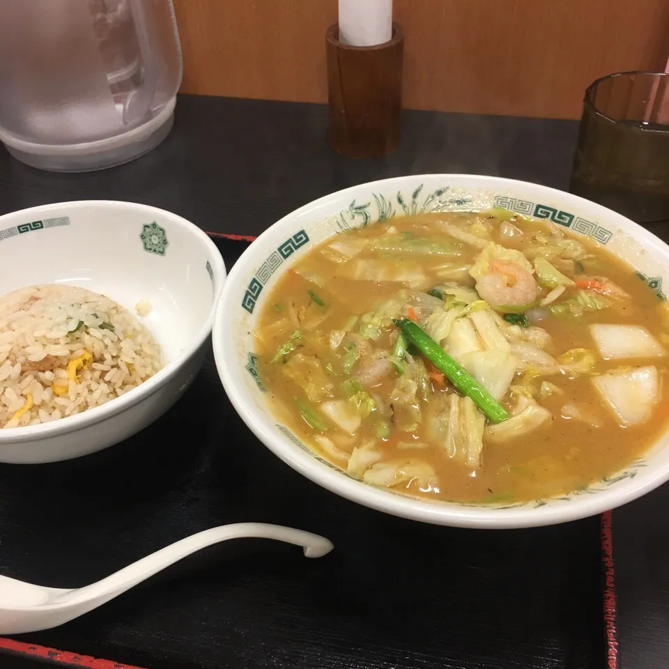 海老味噌ラーメン 半チャーハンセット|Hajime Sakaiさん