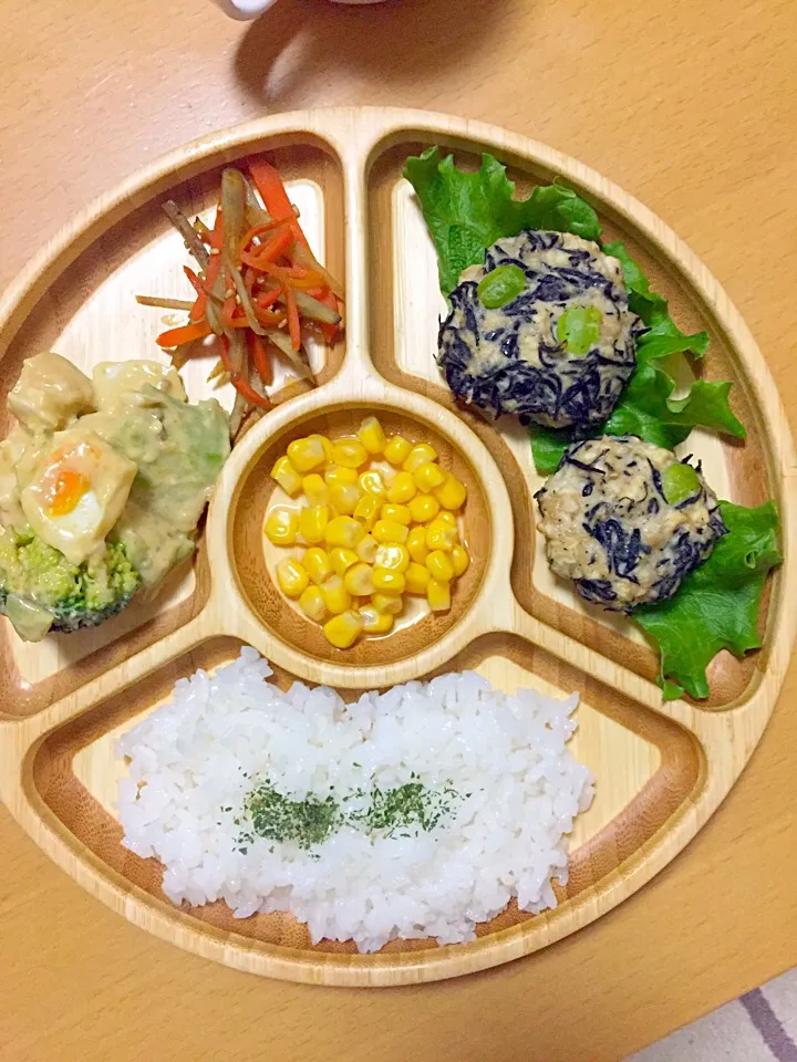 Snapdishの料理写真:#さな飯 #ひじき鶏団子  #きんぴらごぼう #コーン #ブロッコリーとアボカドのオーロラソース和え
#2歳#幼児食|えりこさん