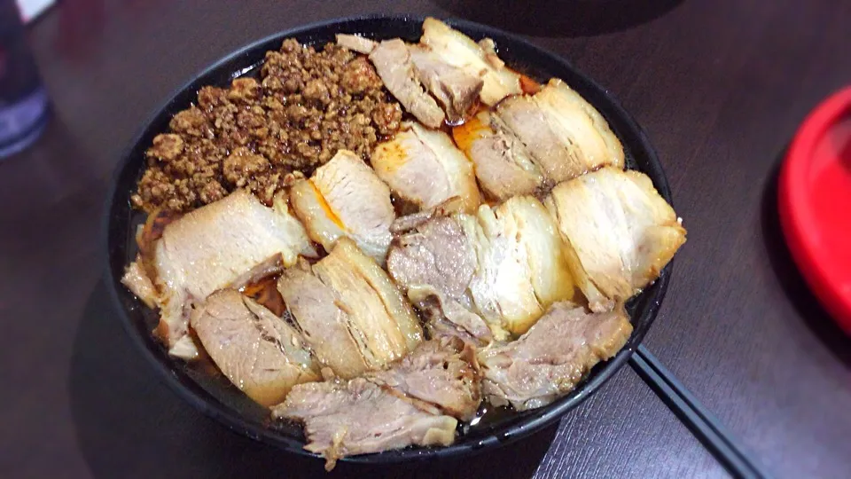 Snapdishの料理写真:大好きな北大塚ラーメン🍜😋「大辛焼豚ラーメン」|アライさんさん