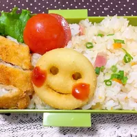 Snapdishの料理写真:チャーハン弁当🙂💕|みっちゃんさん