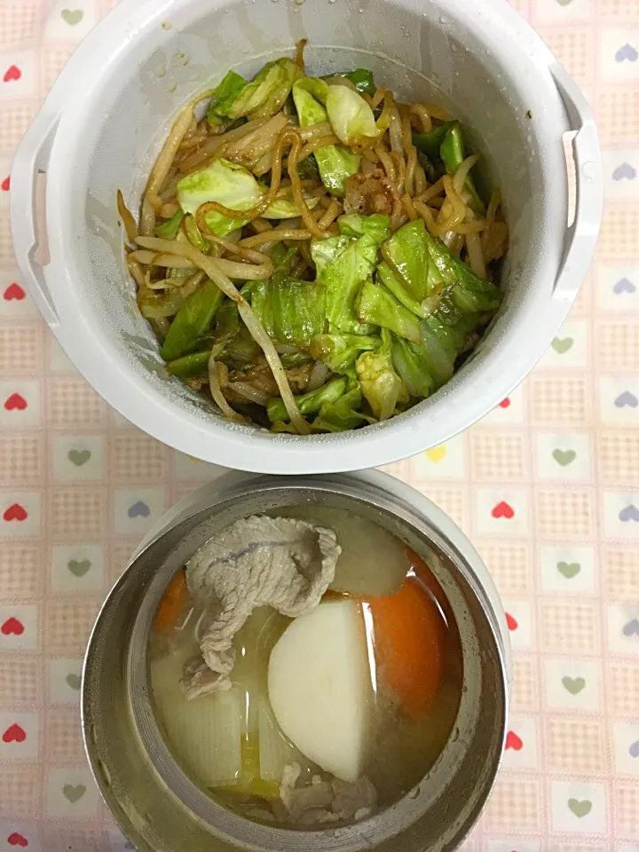 1月26日息子弁当
焼きそば
豚汁|オリーブさん